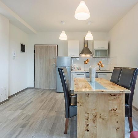 2 Bedroom Apartment Peroj Fažana Eksteriør billede