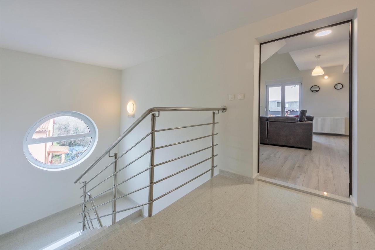 2 Bedroom Apartment Peroj Fažana Eksteriør billede
