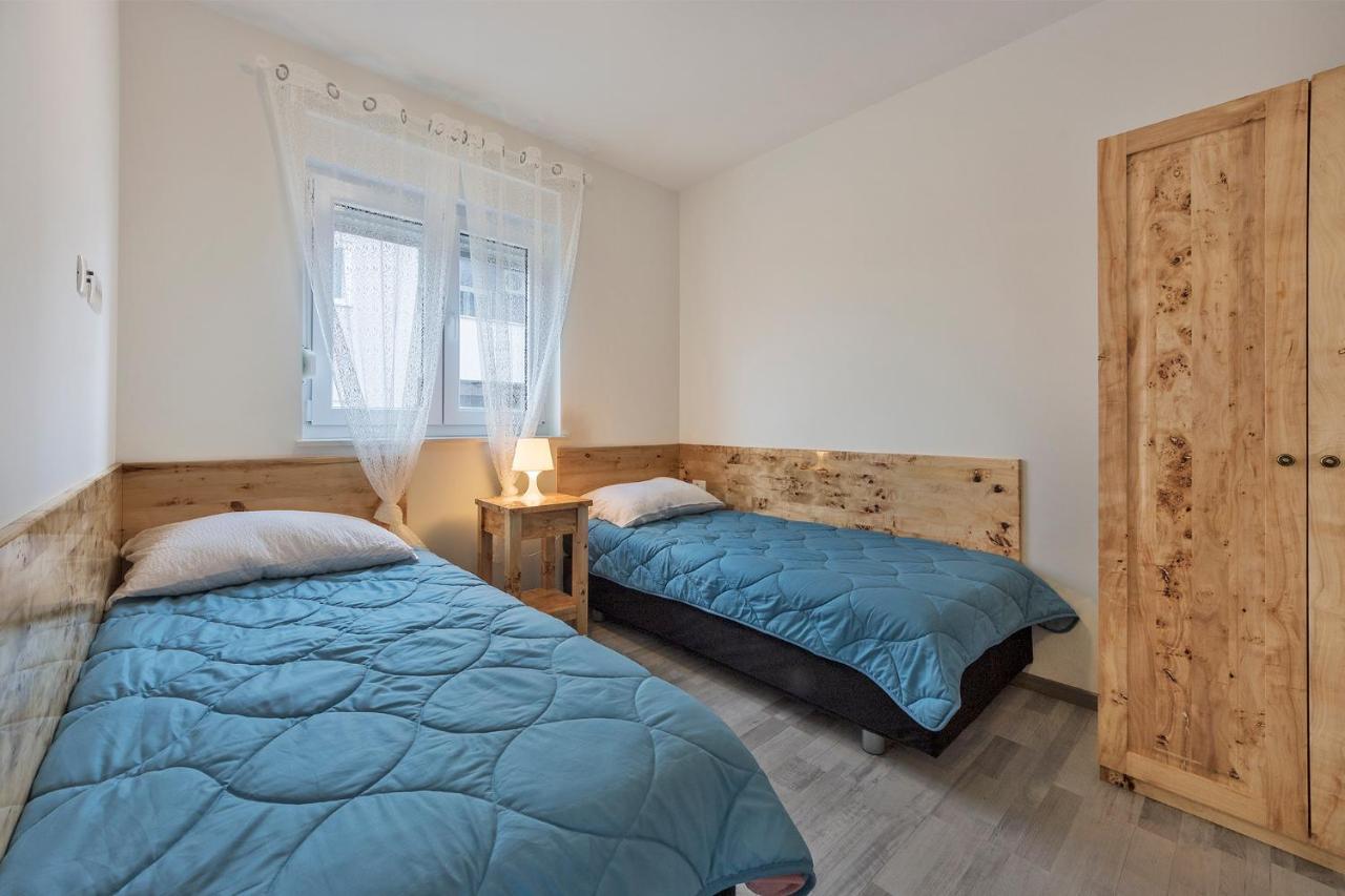 2 Bedroom Apartment Peroj Fažana Eksteriør billede